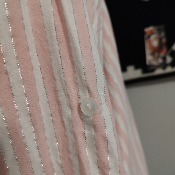 🩷 GUC Victoria's Secret Ladies Long Sleeve Button Front Nightgown, Baby Pink, L - Picture 11 of 12